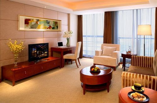 Howard Johnson All Suites Hotel Suzhou Суджоу Екстериор снимка