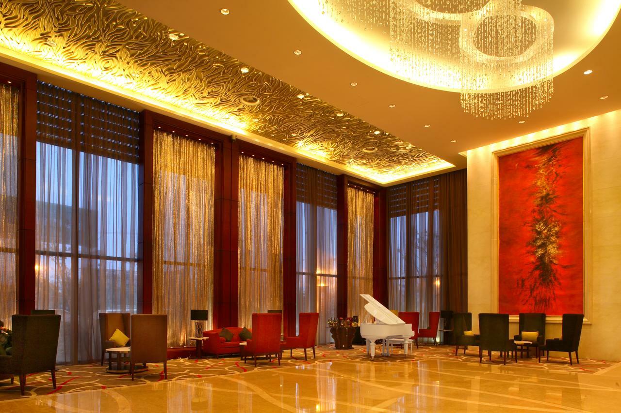 Howard Johnson All Suites Hotel Suzhou Суджоу Интериор снимка